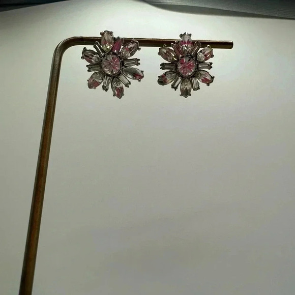 Vintage | Screwback Earrings | Mid Century | Rhinestones | Costume Jewelry - Picture 15 of 15